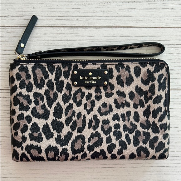 NWOT Kate Spade Leopard Print Wristlet Wallet - Picture 1 of 5
